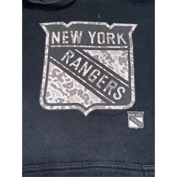 New York Rangers Camo Logo Hoodie - Picture 3 of 4